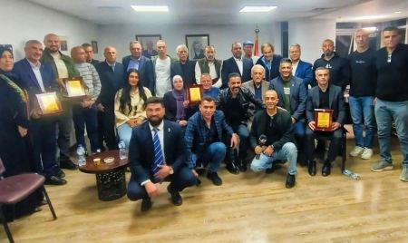 أمسية الوفاء: تكريم مبدعي الحرية في القاهرة